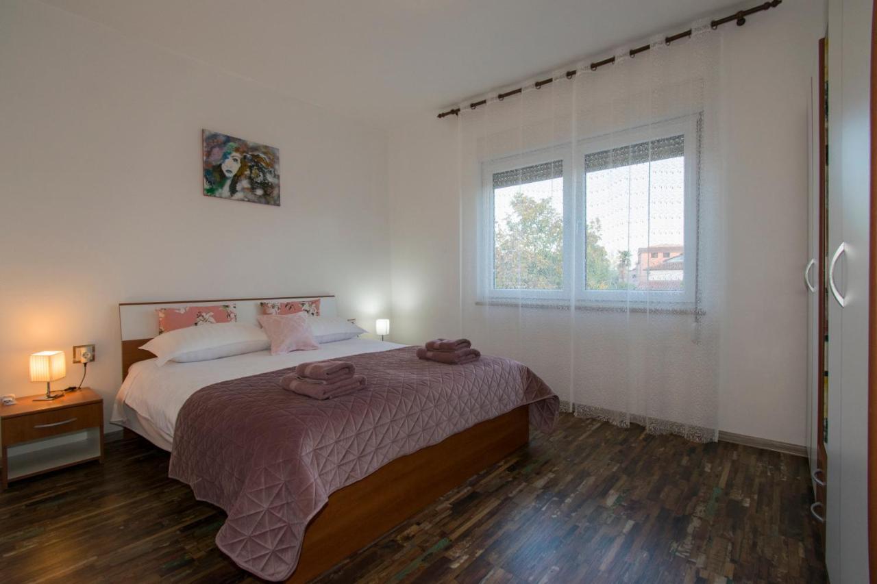 Apartman Fuma 罗维尼 外观 照片